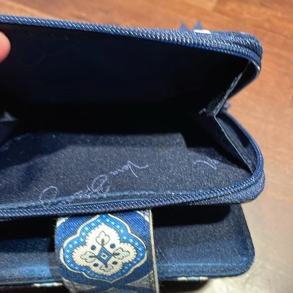 💙🩵Vera Bradley Mini Wallet - Picture 6 of 6